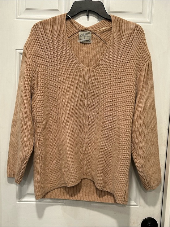 Urban Outfitters Sweaters - Urban Outfitters Victoria Oversized Chunky Knit V-Neck Sweater Tan/Camel Small